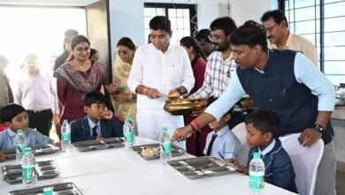 रायपुर : कुपोषण पर कड़ा प्रहार : नारायणपुर के 13 हजार से अधिक स्कूली बच्चों को अब रोजाना मिलेगा मुफ़्त पौष्टिक नाश्ता रायपुर : कुपोषण पर कड़ा प्रहार : नारायणपुर के 13 हजार से अधिक स्कूली बच्चों को अब रोजाना मिलेगा मुफ़्त पौष्टिक नाश्ता
