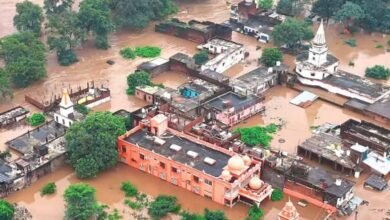 चित्रकूट में मंदाकिनी नदी फिर उफान पर, घाटों की सीढ़ियां डूबीं; MP-UP प्रशासन अलर्ट