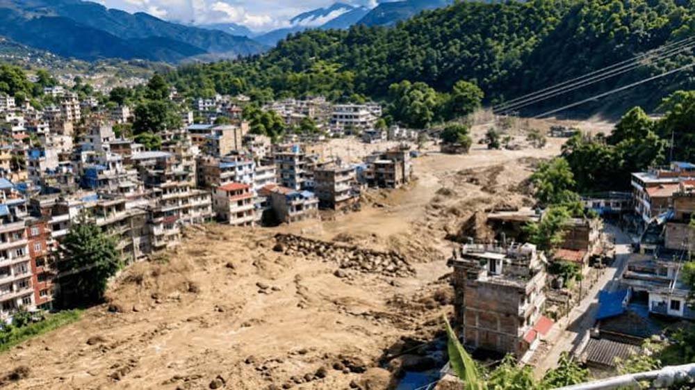 पूर्वी हिमालय पर मंडरा रहा ‘कैस्केडिंग डिजास्टर’ का खतरा, नेपाल की बाढ़ ने बढ़ाई चिंता पूर्वी हिमालय पर मंडरा रहा ‘कैस्केडिंग डिजास्टर’ का खतरा, नेपाल की बाढ़ ने बढ़ाई चिंता