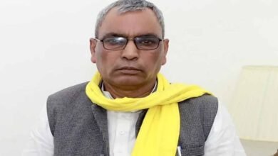 गरीब राजभर समाज में पैदा हुआ, इसलिए मेरी पैदाइश पर टिप्पणी: ओम प्रकाश राजभर गरीब राजभर समाज में पैदा हुआ, इसलिए मेरी पैदाइश पर टिप्पणी: ओम प्रकाश राजभर