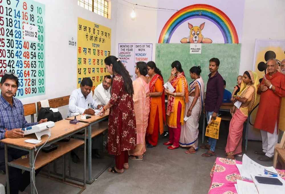2029 लोकसभा चुनाव में बढ़ेंगे मतदान केंद्र, 46% ज्यादा होंगे पोलिंग स्टेशन; RTI से खुलासा 2029 लोकसभा चुनाव में बढ़ेंगे मतदान केंद्र, 46% ज्यादा होंगे पोलिंग स्टेशन; RTI से खुलासा