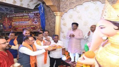117 साल पुरानी गणेशोत्सव परंपरा में शामिल हुए CM साय, गोल बाजार में किए विघ्नहर्ता के दर्शन 117 साल पुरानी गणेशोत्सव परंपरा में शामिल हुए CM साय, गोल बाजार में किए विघ्नहर्ता के दर्शन