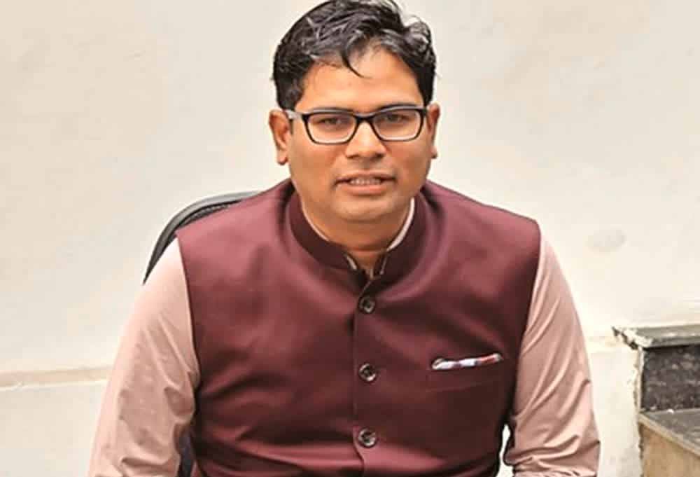 UCC लागू न होने से मुस्लिम महिलाओं को कई मुश्किलें, OP चौधरी बोले- परंपराओं को नहीं होगा नुकसान UCC लागू न होने से मुस्लिम महिलाओं को कई मुश्किलें, OP चौधरी बोले- परंपराओं को नहीं होगा नुकसान