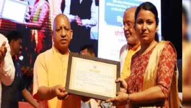 मुख्यमंत्री योगी आदित्यनाथ के हाथों नियुक्ति पत्र पाकर खिले अभ्यर्थियों के चेहरे, बोले- बिना भेदभाव मिली नौकरी मुख्यमंत्री योगी आदित्यनाथ के हाथों नियुक्ति पत्र पाकर खिले अभ्यर्थियों के चेहरे, बोले- बिना भेदभाव मिली नौकरी