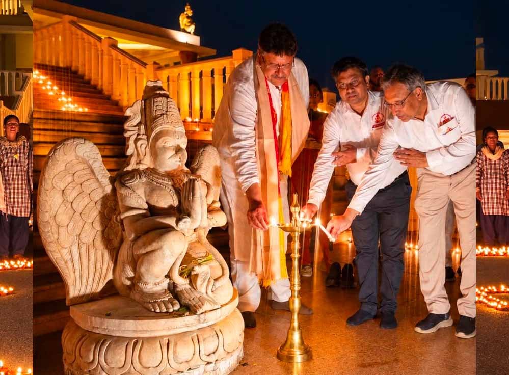 ‘ आशीर्वाद का दीया’ से रोशन हुआ सत्य साईं संजीवनी अस्पताल, बच्चों और परिजनों ने प्रधानमंत्री नरेंद्र मोदी के दीर्घायु जीवन की कामना की ‘ आशीर्वाद का दीया’ से रोशन हुआ सत्य साईं संजीवनी अस्पताल, बच्चों और परिजनों ने प्रधानमंत्री नरेंद्र मोदी के दीर्घायु जीवन की कामना की