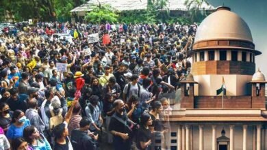 आर्टिकल 142 क्या है? सुप्रीम कोर्ट ने इसी ताकत से एक झटके में छात्रों पर दर्ज FIR कीं रद्द आर्टिकल 142 क्या है? सुप्रीम कोर्ट ने इसी ताकत से एक झटके में छात्रों पर दर्ज FIR कीं रद्द