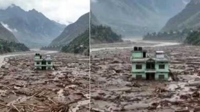 नेपाल बाढ़ में सबकुछ बह गया, लेकिन 40 साल पुराना यह घर नहीं झुका; मालिक ने बताई मजबूती की कहानी नेपाल बाढ़ में सबकुछ बह गया, लेकिन 40 साल पुराना यह घर नहीं झुका; मालिक ने बताई मजबूती की कहानी
