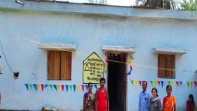 लोग पहले कहते थे बेचारी,अब देती है,लोगो को काम लोग पहले कहते थे बेचारी,अब देती है,लोगो को काम