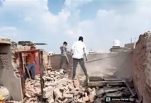 सत्य निकेतन हादसे के बाद MCD सख्त, 40 इमारतों पर चला बुलडोजर, 8 प्रॉपर्टी सील