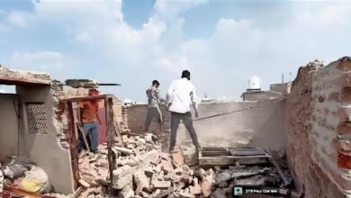 सत्य निकेतन हादसे के बाद MCD सख्त, 40 इमारतों पर चला बुलडोजर, 8 प्रॉपर्टी सील
