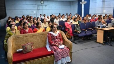 गणित के डर को आकर्षण में बदलने गतिविधि आधारित शिक्षण पर शिक्षकों को मिला व्यावहारिक प्रशिक्षण गणित के डर को आकर्षण में बदलने गतिविधि आधारित शिक्षण पर शिक्षकों को मिला व्यावहारिक प्रशिक्षण