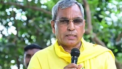 चुनाव हुआ नहीं, सपा में बंटने लगे मंत्री पद, राजभर ने अखिलेश पर कसा तंज