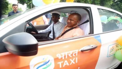 मुख्यमंत्री ने भारत टैक्सी के पांच सारथियों को किया सम्मानित, कृषक समृद्धि योजना के लाभार्थियों को प्रदान किया चेक मुख्यमंत्री ने भारत टैक्सी के पांच सारथियों को किया सम्मानित, कृषक समृद्धि योजना के लाभार्थियों को प्रदान किया चेक