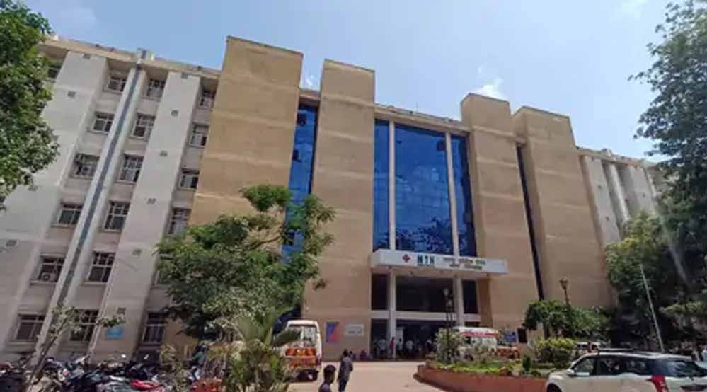 MGM में PG डॉक्टर के सुसाइड अटेम्प्ट पर NMC सख्त, 24 घंटे में रिपोर्ट तलब MGM में PG डॉक्टर के सुसाइड अटेम्प्ट पर NMC सख्त, 24 घंटे में रिपोर्ट तलब