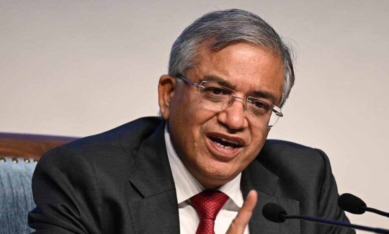 CEC ज्ञानेश कुमार के खिलाफ महाभियोग की तैयारी, विपक्ष संसद में लाएगा प्रस्ताव CEC ज्ञानेश कुमार के खिलाफ महाभियोग की तैयारी, विपक्ष संसद में लाएगा प्रस्ताव