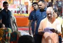 कब्जामुक्त कराएं जमीन, दबंगों को सिखाएं कानूनी सबक: मुख्यमंत्री