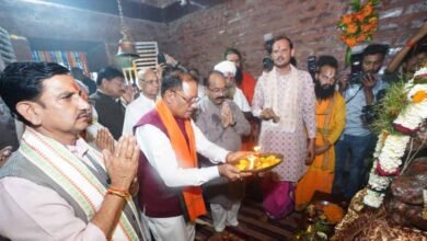 मुख्यमंत्री विष्णु देव साय ने मदकूद्वीप के प्राचीन मंदिरों में की पूजा-अर्चना