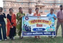 ग्वालियर किले पर चला स्वच्छता अभियान, NSS स्वयंसेवकों ने किया श्रमदान