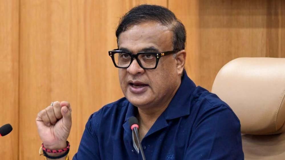 SIR विवाद पर हिमंत सरमा का राहुल गांधी पर हमला, बोले- कांग्रेस देश से माफी मांगे SIR विवाद पर हिमंत सरमा का राहुल गांधी पर हमला, बोले- कांग्रेस देश से माफी मांगे