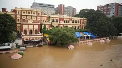 बिहार के 8 जिलों में बाढ़ का अलर्ट, पटना के शहरी इलाकों में घुसा पानी