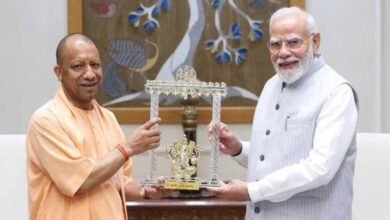 PM मोदी से मिले CM योगी, PM आवास पर लंबी बैठक; इन अहम मुद्दों पर हुई चर्चा PM मोदी से मिले CM योगी, PM आवास पर लंबी बैठक; इन अहम मुद्दों पर हुई चर्चा