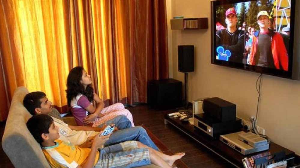 FREE में TV देखना पड़ेगा महंगा? TRAI ला सकता है नया नियम, Smart TV यूजर्स को लग सकता है झटका FREE में TV देखना पड़ेगा महंगा? TRAI ला सकता है नया नियम, Smart TV यूजर्स को लग सकता है झटका