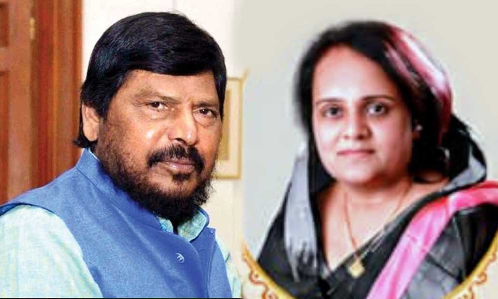 केंद्रीय राज्य मंत्री रामदास अठावले का आगमन बिलासपुर में केंद्रीय राज्य मंत्री रामदास अठावले का आगमन बिलासपुर में