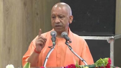 यूपी के वकीलों को बड़ा तोहफा, सालाना 5 लाख तक कैशलेस इलाज का ऐलान यूपी के वकीलों को बड़ा तोहफा, सालाना 5 लाख तक कैशलेस इलाज का ऐलान