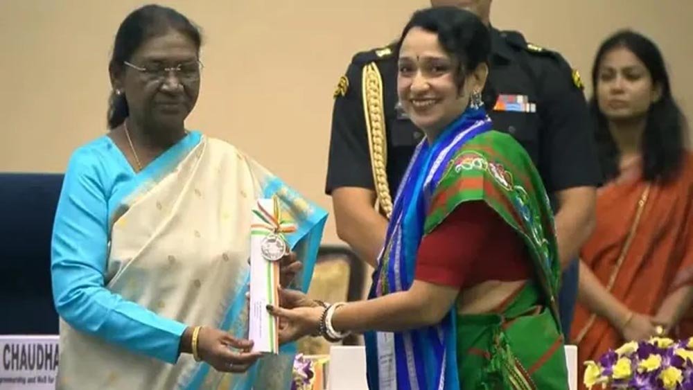 धनबाद की मुनमुन भट्टाचार्य को राष्ट्रीय शिक्षक पुरस्कार, राष्ट्रपति द्रौपदी मुर्मु ने किया सम्मानित धनबाद की मुनमुन भट्टाचार्य को राष्ट्रीय शिक्षक पुरस्कार, राष्ट्रपति द्रौपदी मुर्मु ने किया सम्मानित