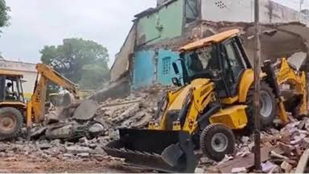 सहारनपुर के बाद मुरादाबाद में मस्जिद पर बुलडोजर की तैयारी, MDA ने 15 दिन का दिया नोटिस