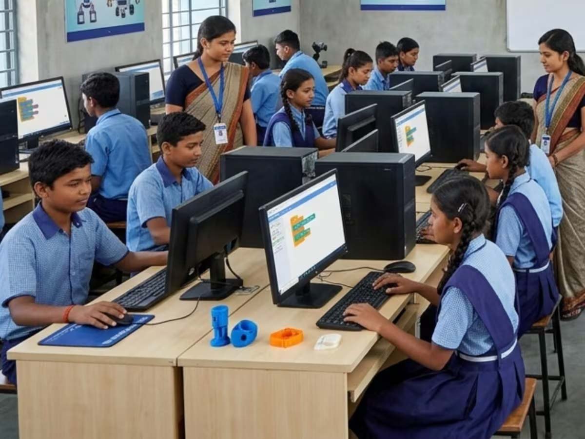 बिहार के 38 जिलों में बनेंगे सेंटर ऑफ एक्सीलेंस, सरकारी स्कूलों में मिलेंगी आधुनिक सुविधाएं बिहार के 38 जिलों में बनेंगे सेंटर ऑफ एक्सीलेंस, सरकारी स्कूलों में मिलेंगी आधुनिक सुविधाएं