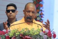 सीएम योगी बोले- शिक्षा को राजनीति से रखें दूर, शिक्षक बच्चों का भविष्य संवारें