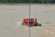 जबलपुर के गौरीघाट में होमगार्ड्स की मोटरबोट डूबी, इंजन खराब होने से नाव में भरा पानी