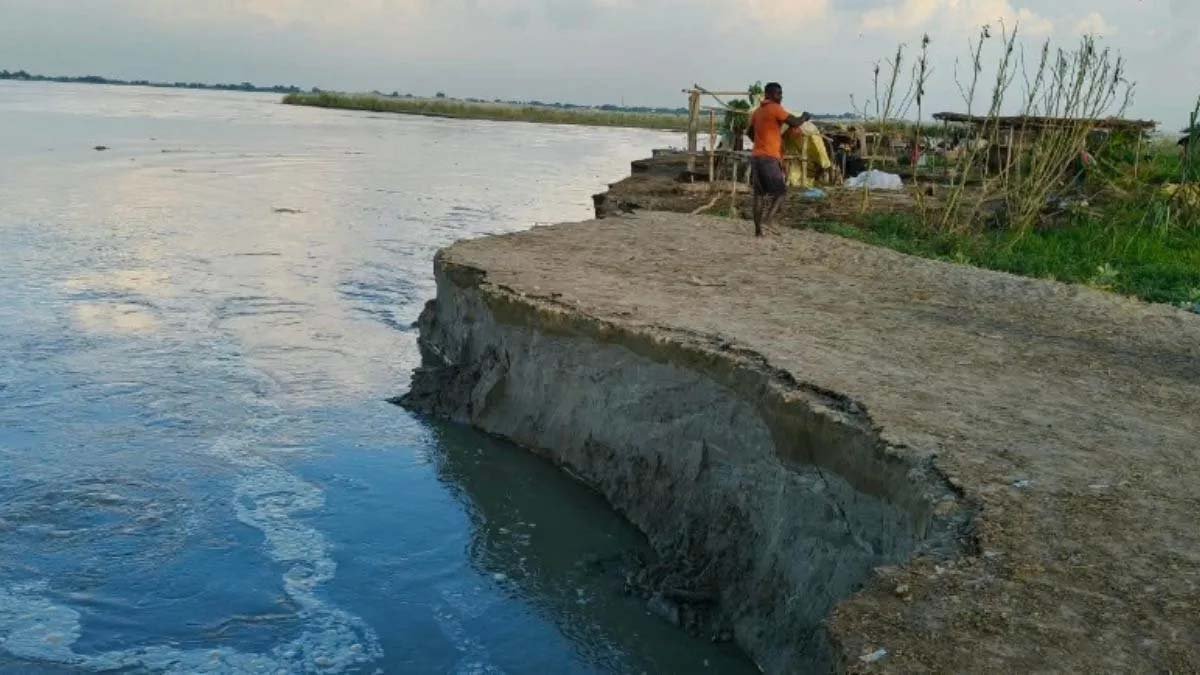Kosi River Flood Alert: कोसी में 6 लाख क्यूसेक पानी का अलर्ट, 4 जिले हाई अलर्ट पर Kosi River Flood Alert: कोसी में 6 लाख क्यूसेक पानी का अलर्ट, 4 जिले हाई अलर्ट पर