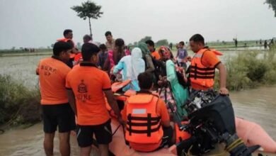 बाढ़ में योगी सरकार का राहत अभियान तेज, 19 हजार से ज्यादा लोगों को सुरक्षित स्थानों पर पहुंचाया बाढ़ में योगी सरकार का राहत अभियान तेज, 19 हजार से ज्यादा लोगों को सुरक्षित स्थानों पर पहुंचाया