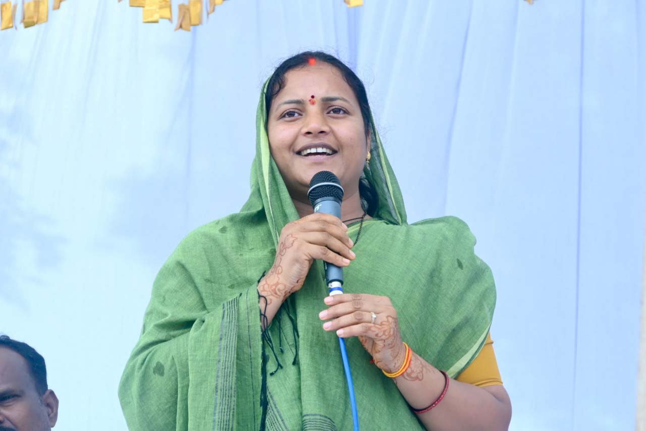 भैयाथान क्षेत्र को सड़क विकास की बड़ी सौगात: मंत्री लक्ष्मी राजवाड़े ने 34.15 करोड़ के कार्यों का किया भूमिपूजन। भैयाथान क्षेत्र को सड़क विकास की बड़ी सौगात: मंत्री लक्ष्मी राजवाड़े ने 34.15 करोड़ के कार्यों का किया भूमिपूजन।