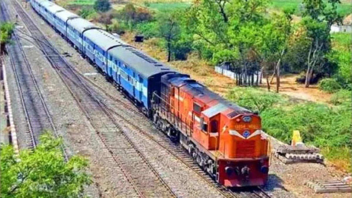 त्योहारों में घर जाना होगा आसान, दो जोड़ी फेस्टिवल स्पेशल ट्रेनों के बढ़े फेरे त्योहारों में घर जाना होगा आसान, दो जोड़ी फेस्टिवल स्पेशल ट्रेनों के बढ़े फेरे