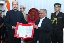 राज्यपाल डेका ने न्यायाधिपति कृष्न राम महापात्र को छत्तीसगढ़ उच्च न्यायालय के मुख्य न्यायाधीश पद की दिलाई शपथ