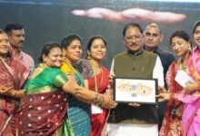 रायपुर : बहतराई स्टेडियम में गूंजा तीजा तिहार का उल्लास, मुख्यमंत्री विष्णु देव साय ने बहनों संग साझा की पर्व की खुशियां