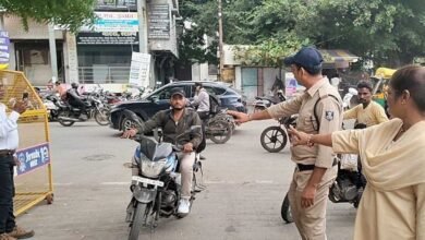 इंदौर में बिना हेलमेट ऑफिस पहुंचना पड़ा भारी! कलेक्टर ने कर्मचारियों को वापस लौटाया इंदौर में बिना हेलमेट ऑफिस पहुंचना पड़ा भारी! कलेक्टर ने कर्मचारियों को वापस लौटाया