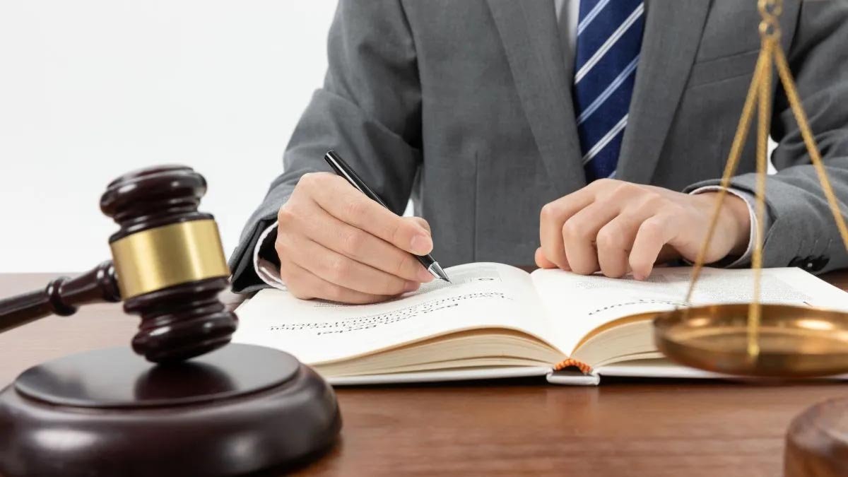 झारखंड हाई कोर्ट का बड़ा फैसला: बिना मान्यता PG कोर्स में दाखिला लेने पर नहीं चलेगा बांड झारखंड हाई कोर्ट का बड़ा फैसला: बिना मान्यता PG कोर्स में दाखिला लेने पर नहीं चलेगा बांड
