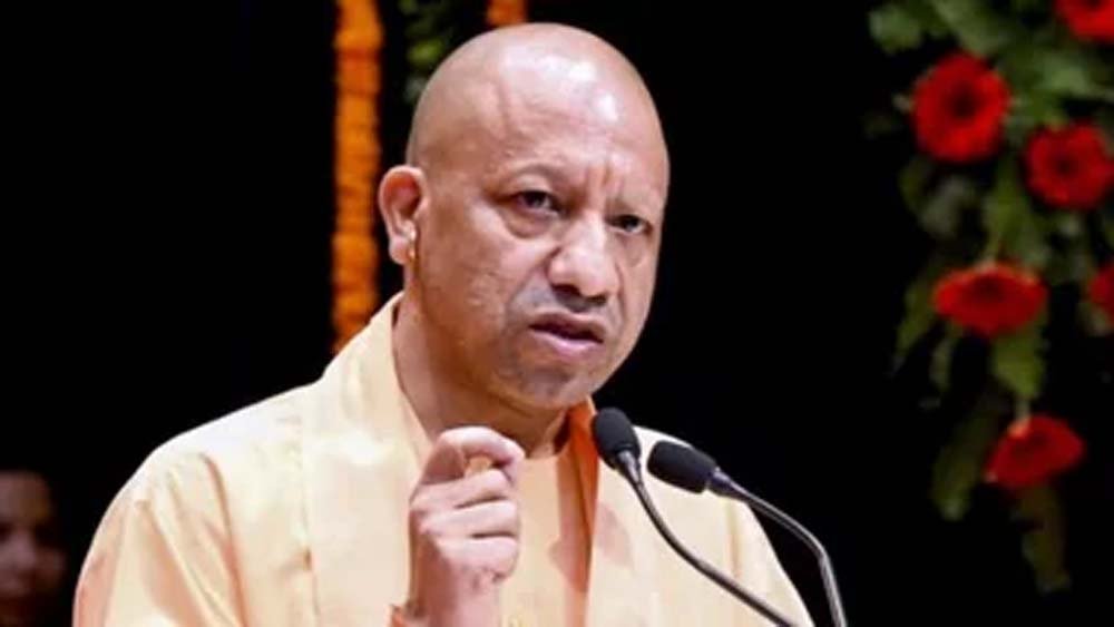 सीएम योगी सख्त, बोले- छोटी घटनाओं पर भी DM-SP तुरंत मौके पर पहुंचें सीएम योगी सख्त, बोले- छोटी घटनाओं पर भी DM-SP तुरंत मौके पर पहुंचें