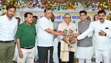 रायपुर : गुरु का ऋण कभी नहीं चुकाया जा सकता, शिक्षक राष्ट्र निर्माण के सच्चे शिल्पकार:राजस्व मंत्री टंक राम वर्मा रायपुर : गुरु का ऋण कभी नहीं चुकाया जा सकता, शिक्षक राष्ट्र निर्माण के सच्चे शिल्पकार:राजस्व मंत्री टंक राम वर्मा