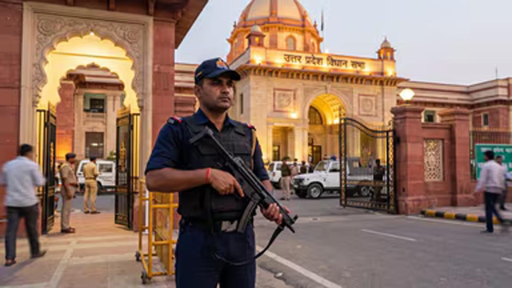 यूपी के जनप्रतिनिधियों के सुरक्षाकर्मियों को मिलेंगे आधुनिक हथियार और पीआरडी जवानों का बढ़ेगा भत्ता