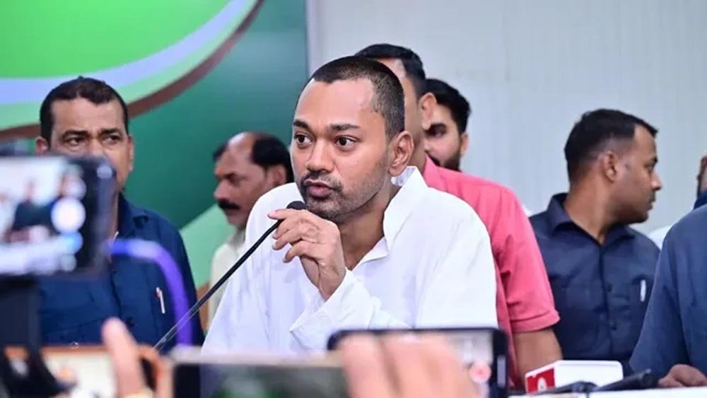 बिहार में स्मार्ट होगी एंबुलेंस सेवा, रियल टाइम बेड की मिलेगी जानकारी बिहार में स्मार्ट होगी एंबुलेंस सेवा, रियल टाइम बेड की मिलेगी जानकारी