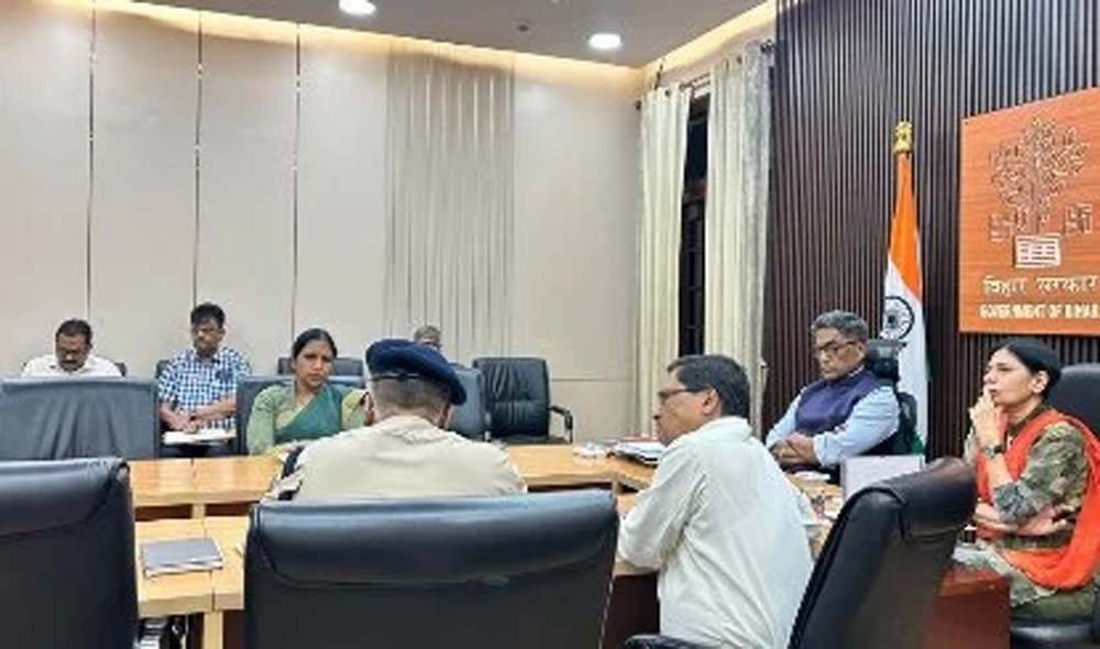 बिहार में कानून-व्यवस्था पर सख्ती, मुख्य सचिव ने SP को दिए कड़े निर्देश बिहार में कानून-व्यवस्था पर सख्ती, मुख्य सचिव ने SP को दिए कड़े निर्देश
