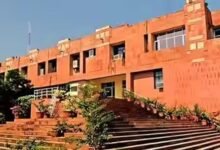 जेएनयू के प्रोफेसर पर दस से अधिक छात्राओं ने यौन उत्पीड़न का गंभीर आरोप लगाया है