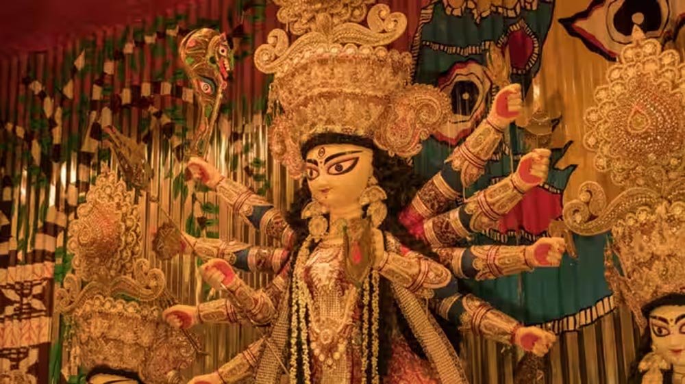 दुर्गा पूजा में नॉन-वेज पर बागेश्वर धाम के धीरेंद्र शास्त्री की अपील से छिड़ी बहस दुर्गा पूजा में नॉन-वेज पर बागेश्वर धाम के धीरेंद्र शास्त्री की अपील से छिड़ी बहस