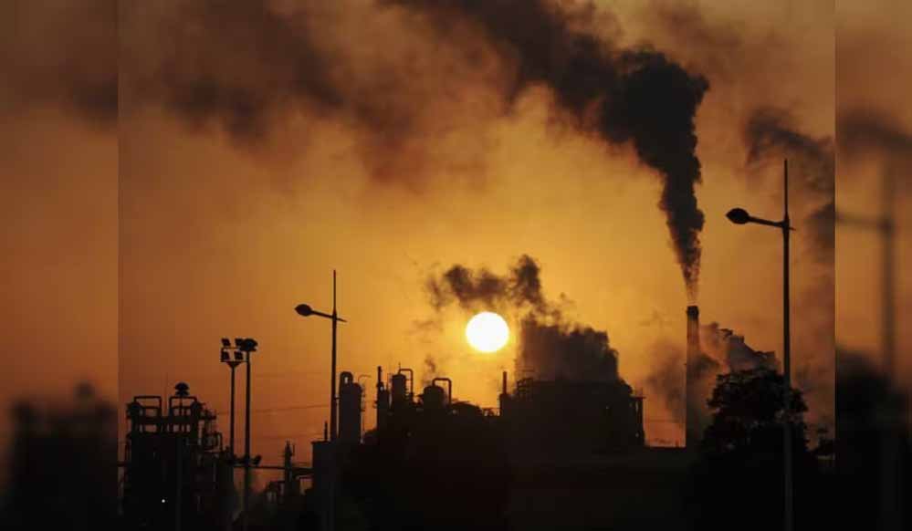 MP में बढ़ रहा मीथेन का खतरा, कई जिले डेंजर जोन में; अचानक बढ़ सकता है तापमान MP में बढ़ रहा मीथेन का खतरा, कई जिले डेंजर जोन में; अचानक बढ़ सकता है तापमान