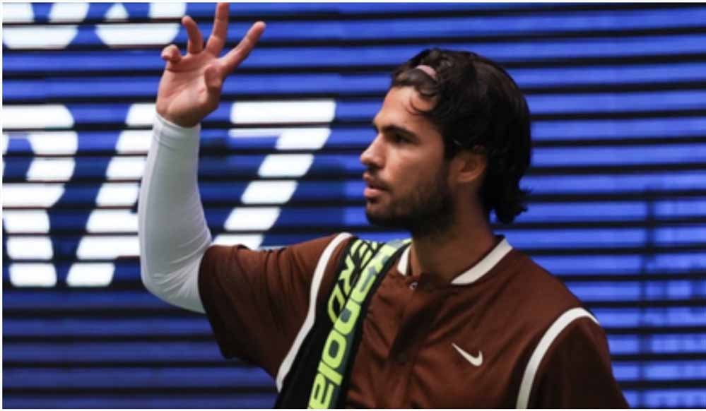 US Open 2026 में बड़ा उलटफेर! डिफेंडिंग चैंपियन कार्लोस अल्कारेज बाहर, बेन शेल्टन ने किया शिकार US Open 2026 में बड़ा उलटफेर! डिफेंडिंग चैंपियन कार्लोस अल्कारेज बाहर, बेन शेल्टन ने किया शिकार